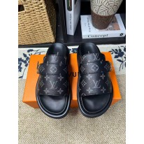 루이비통 남녀공용 슬리퍼